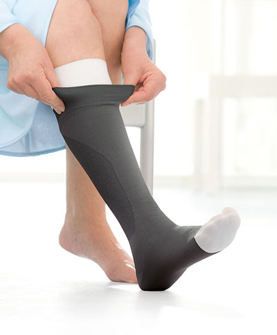 JOBST UlcerCARE helps heal venous leg ulcers.
