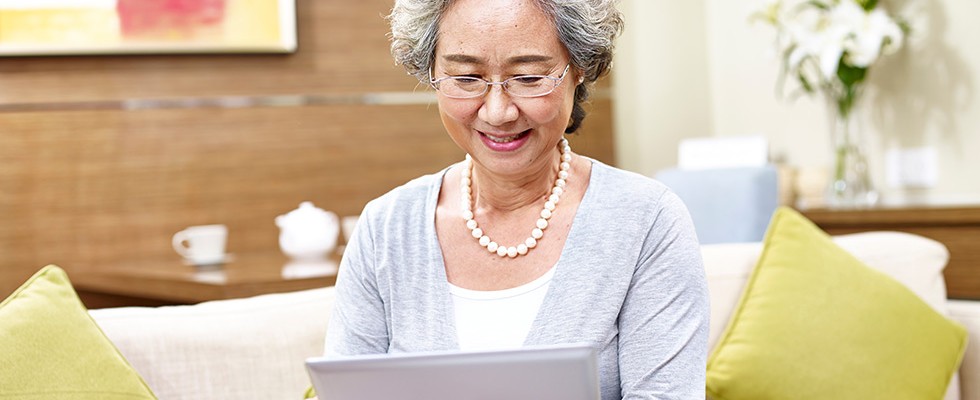 senior using tablet