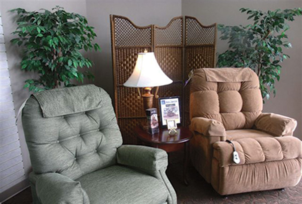 Inviting displays allow customers to visualize the products in their own homes.