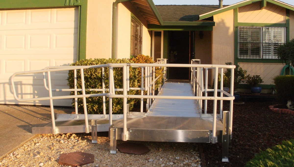 Ramps made by Prairie View Industries feature a standard white-speckle power coat finish on the handrails.